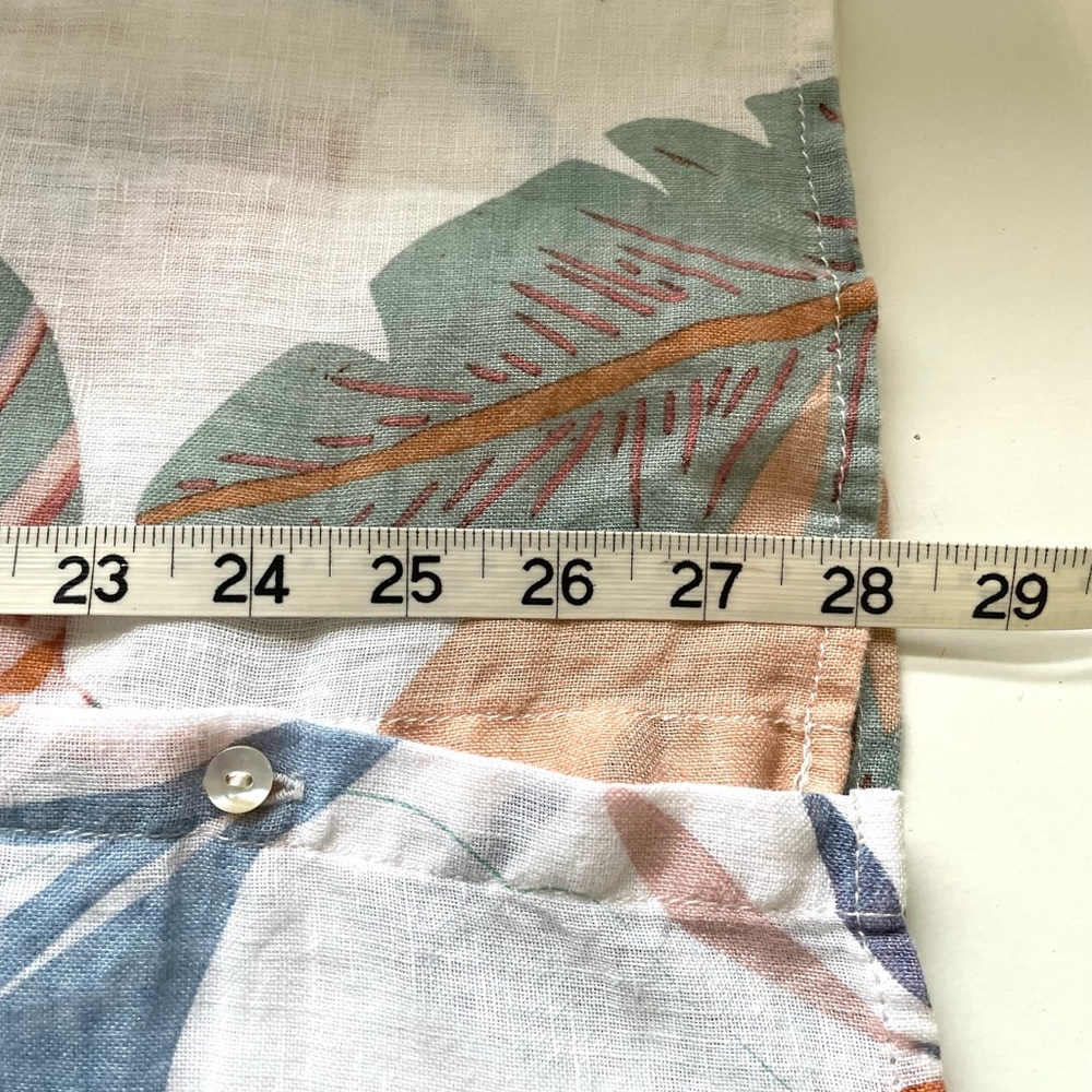 Cynthia Rowley Tropical Linen Button Blouse Roll Sleeve Side Slit Semi Sheer 1X - Picture 8 of 8